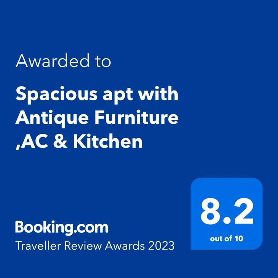 Spacious apt with Antique Furniture ,AC&Kitchen Calcutta Extérieur photo
